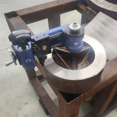 Máy mặt bích thủ công
